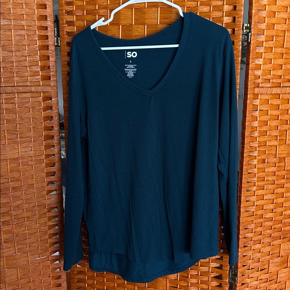 SO Long Sleeve V-Neck Top in Dark Blue